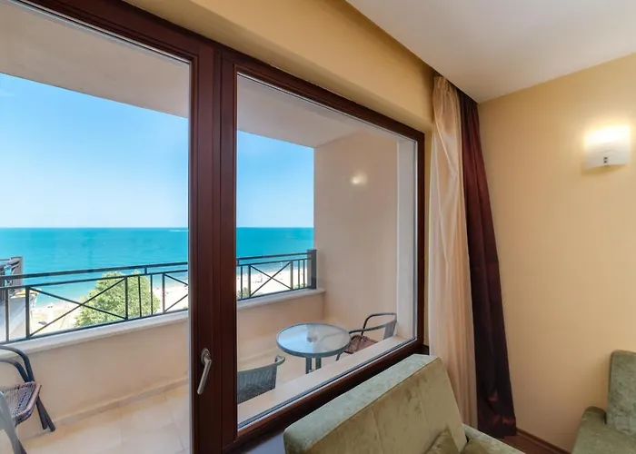 Апартаменты Admiral Amazing Sea View *